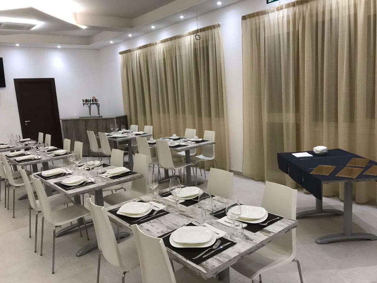 Hotel Villa Joseph Марота Екстериор снимка